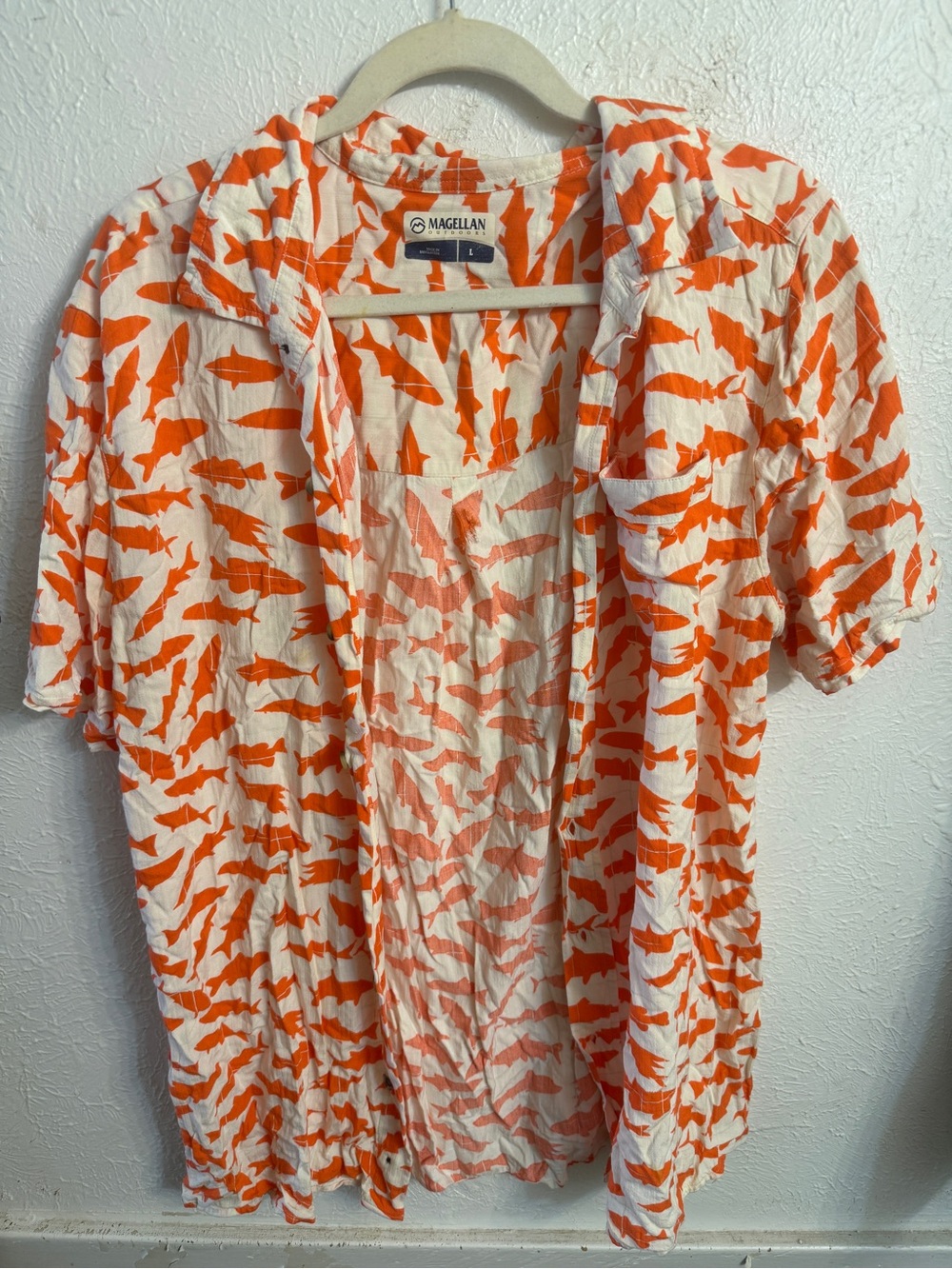 Magellan Outdoors White and Orange Short Sleeve Fish-Print Button Down Shirt